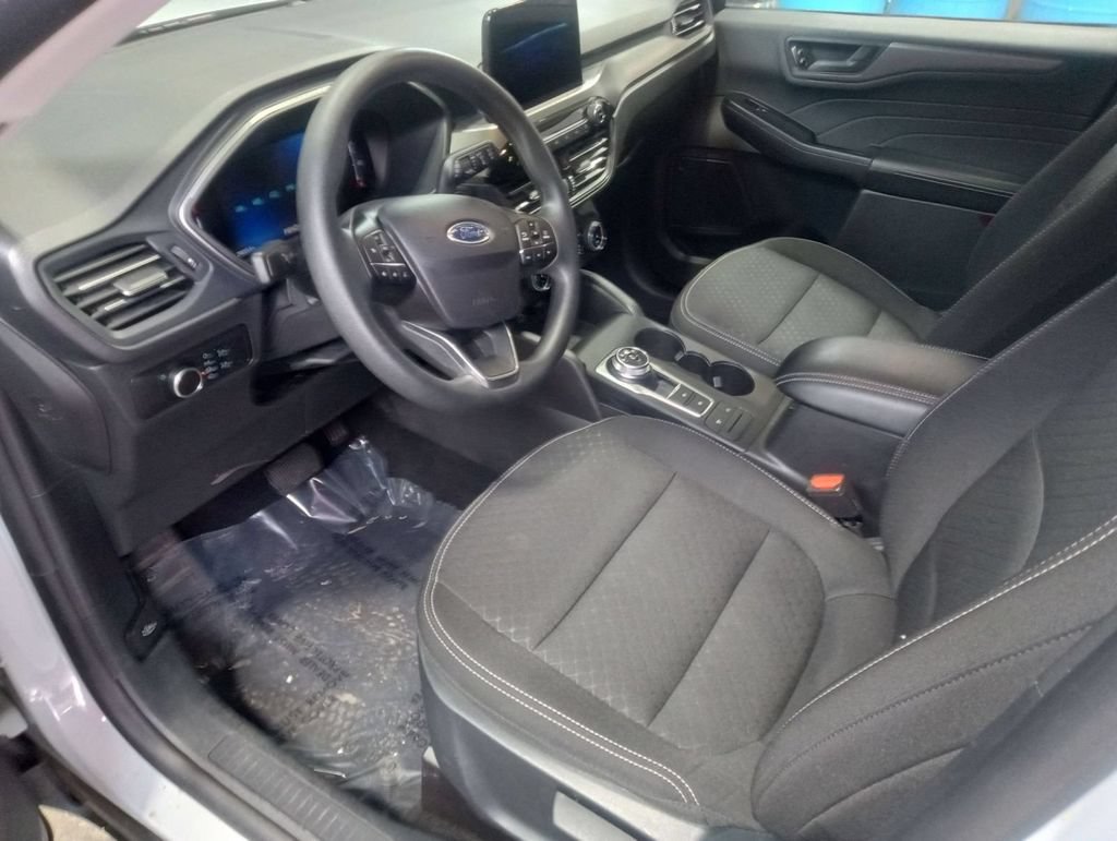 Certified 2025 Ford Escape Active AWD/4WD image 10