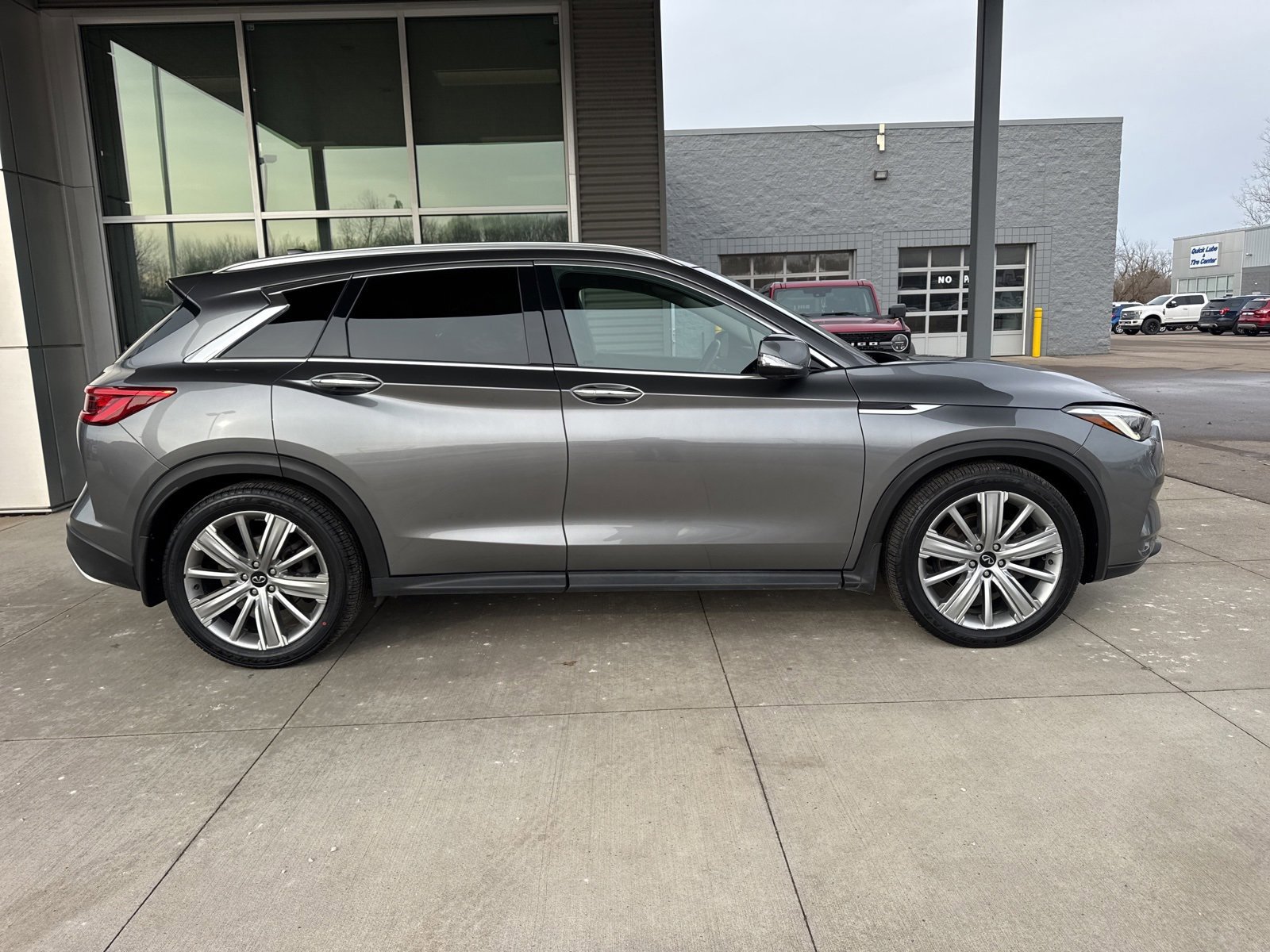 Used 2020 INFINITI QX50 Sensory w/ Climate Package image 2