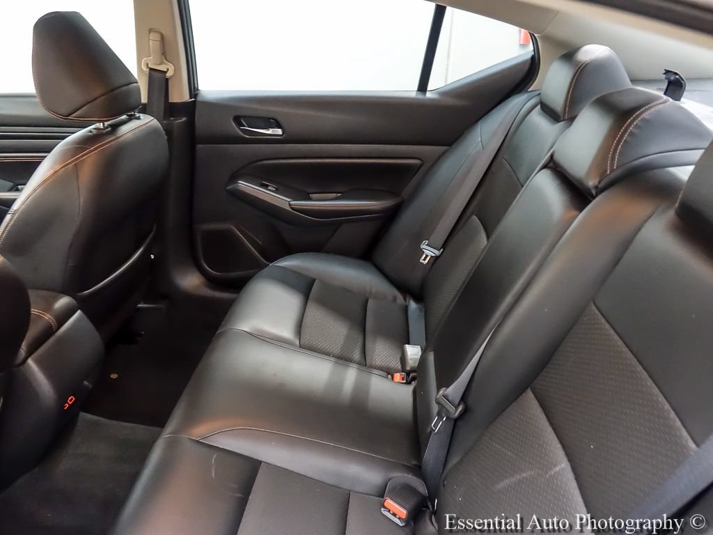 Used 2019 Nissan Altima 2.5 SR FWD image 12