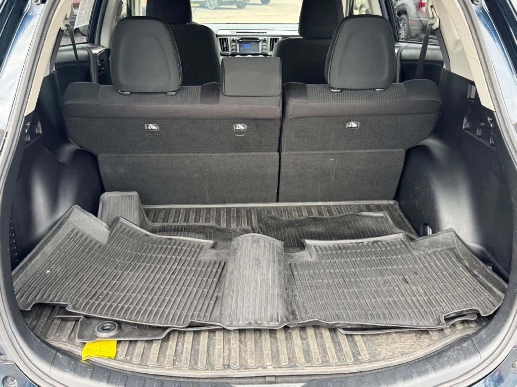 Used 2018 Toyota RAV4 LE w/ All Weather Liner Package FWD image 6