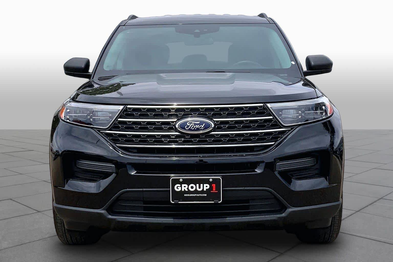 Certified 2023 Ford Explorer XLT RWD image 4