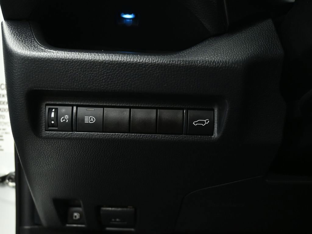 Used 2020 Toyota RAV4 XSE image 36