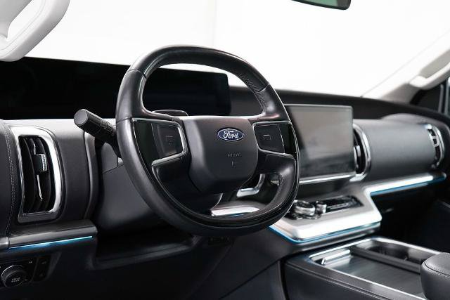Certified 2025 Ford Expedition Platinum AWD/4WD image 13