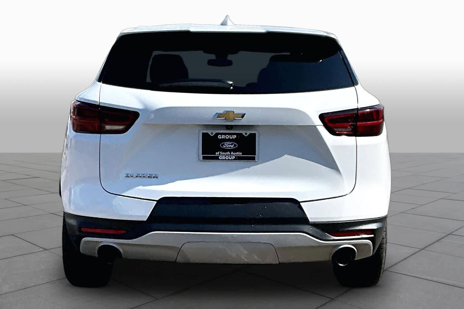 Used 2023 Chevrolet Blazer LT w/ Driver Confidence Package FWD image 5