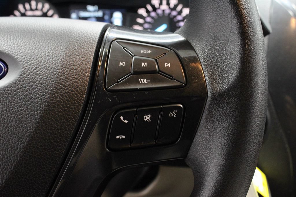 Certified 2018 Ford Explorer FWD image 27