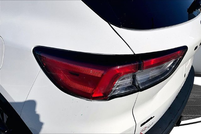 Certified 2022 Ford Escape SEL w/ SEL Stealth AWD Package image 23