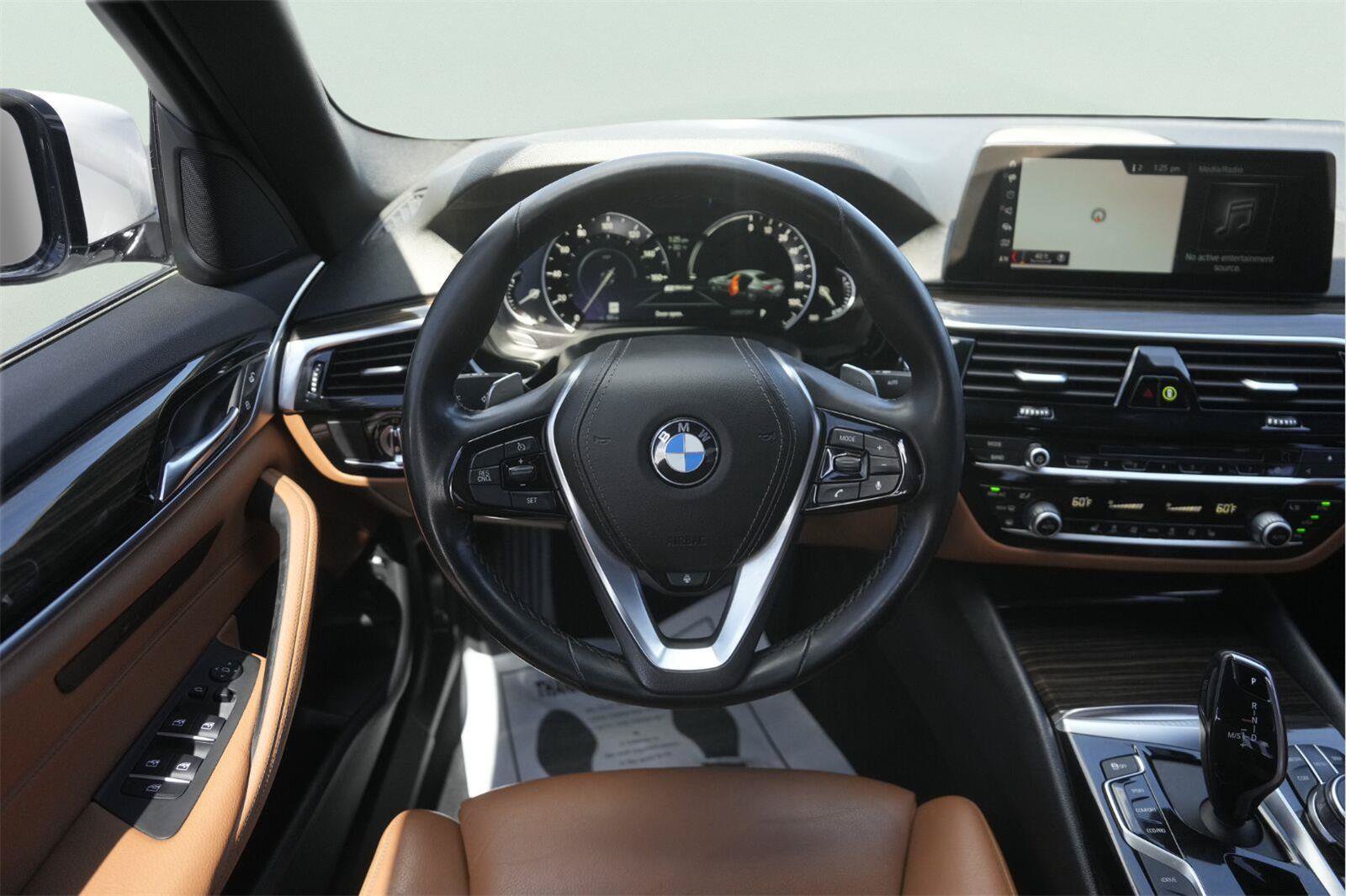 Used 2019 BMW 530e xDrive AWD/4WD image 22