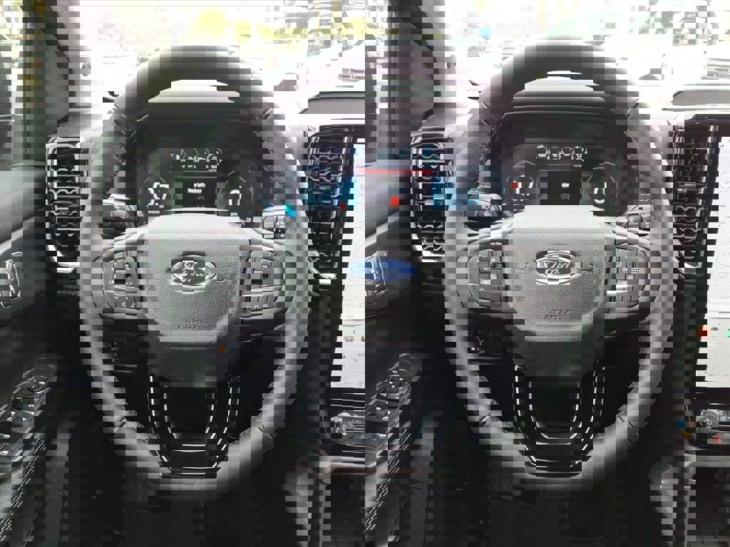 Certified 2025 Ford Ranger Lariat w/ Convenience Package image 19