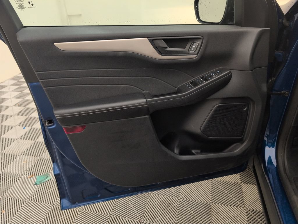 Certified 2022 Ford Escape SE AWD/4WD image 31