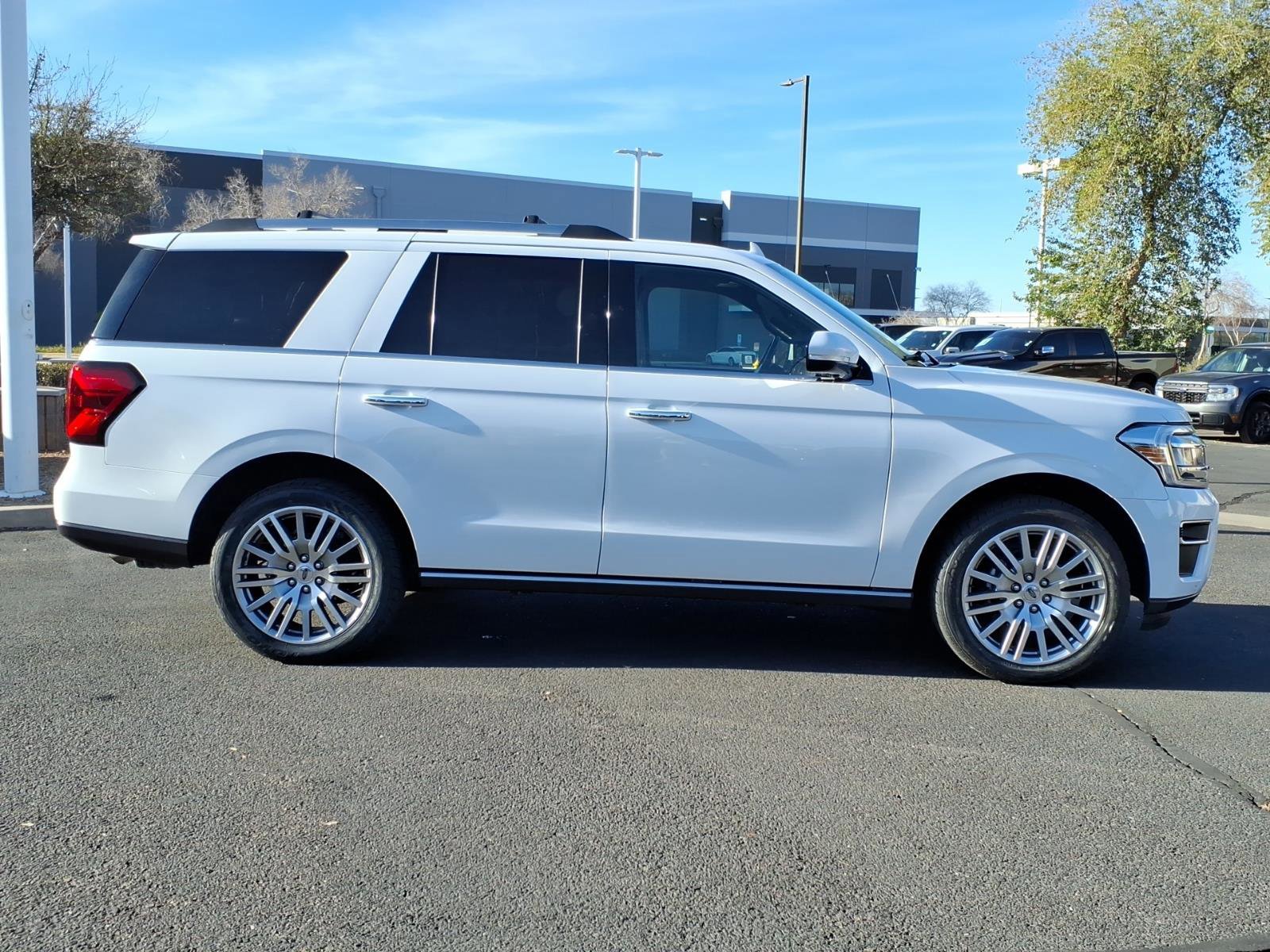 Certified 2024 Ford Expedition Limited image 2