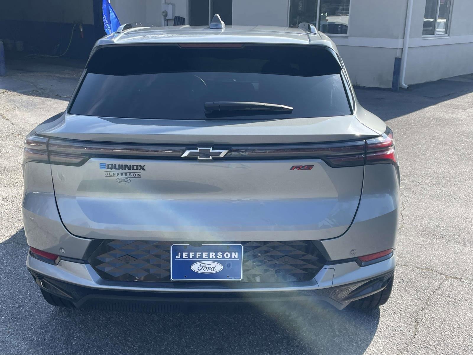 Used 2024 Chevrolet Equinox EV RS image 4