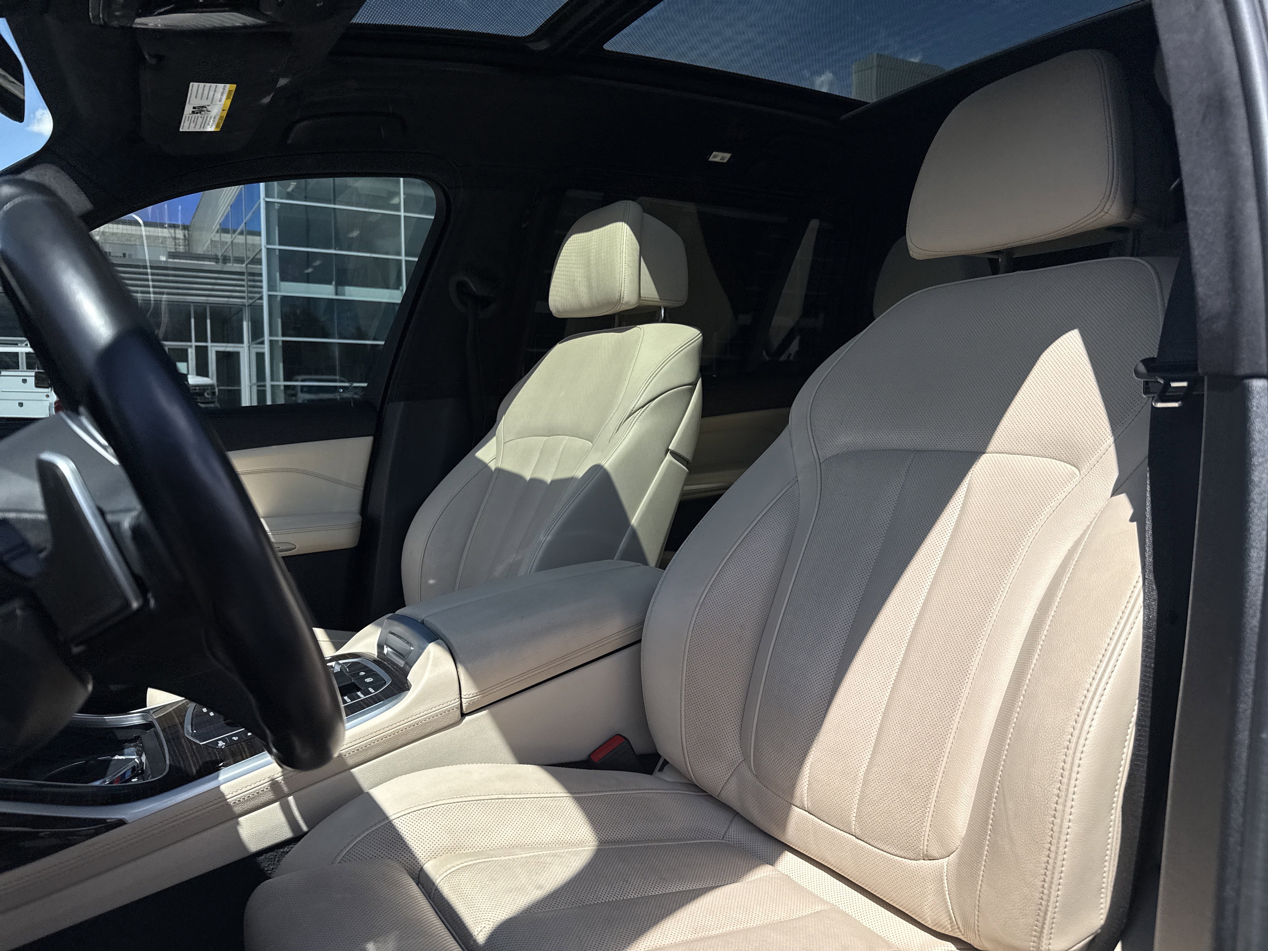 Used 2021 BMW X7 M50i AWD/4WD image 11