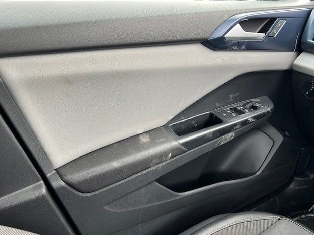 Used 2022 Volkswagen Taos SE image 31