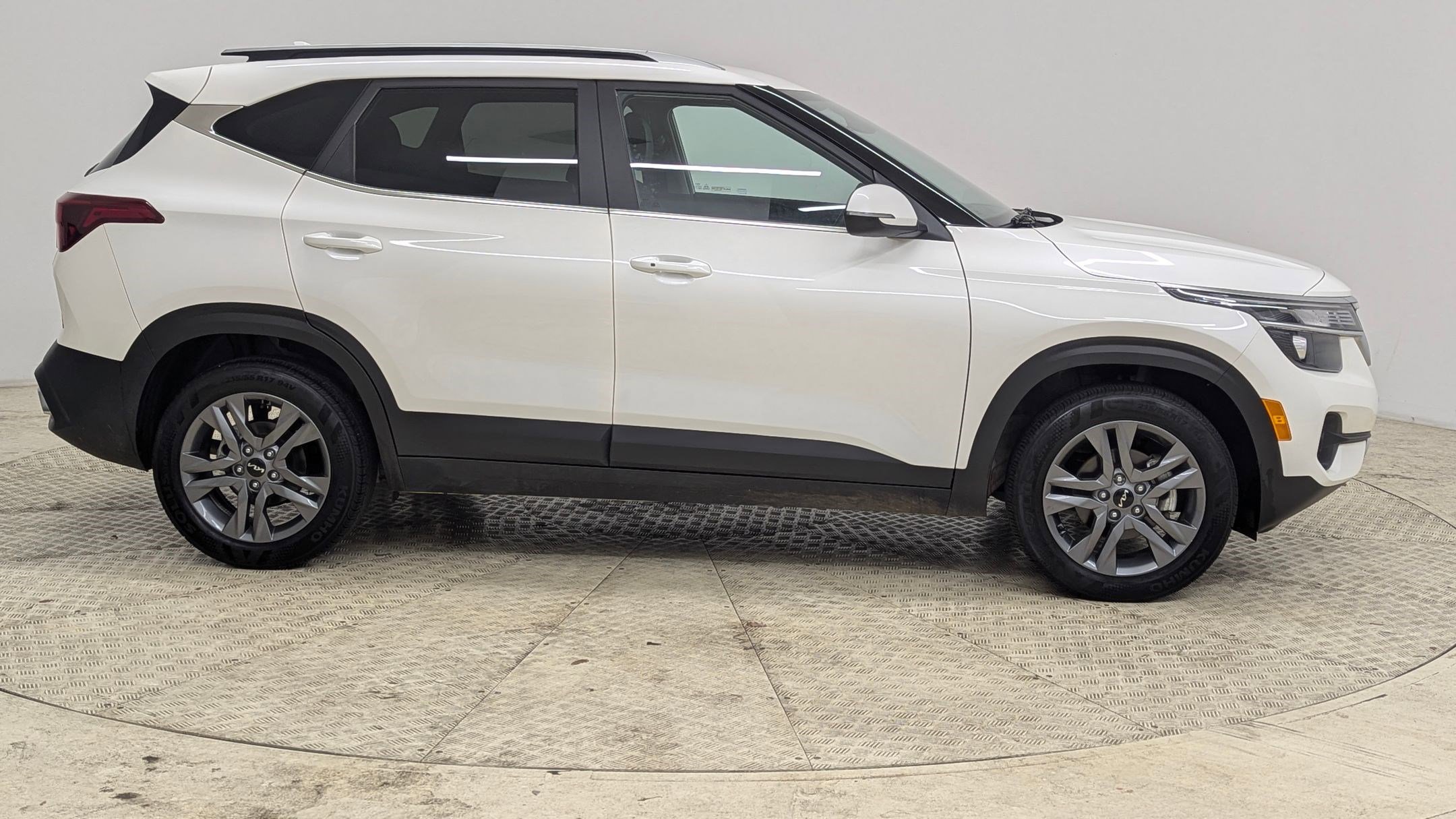 Used 2023 Kia Seltos S image 7