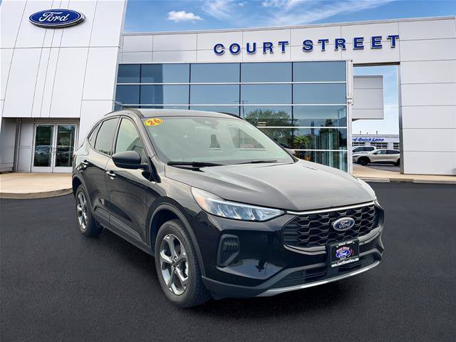 Certified 2026 Ford Escape ST-Line AWD/4WD image 3
