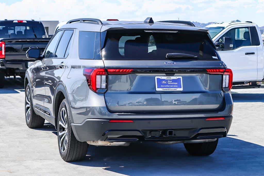 Certified 2025 Ford Explorer ST-Line RWD image 6