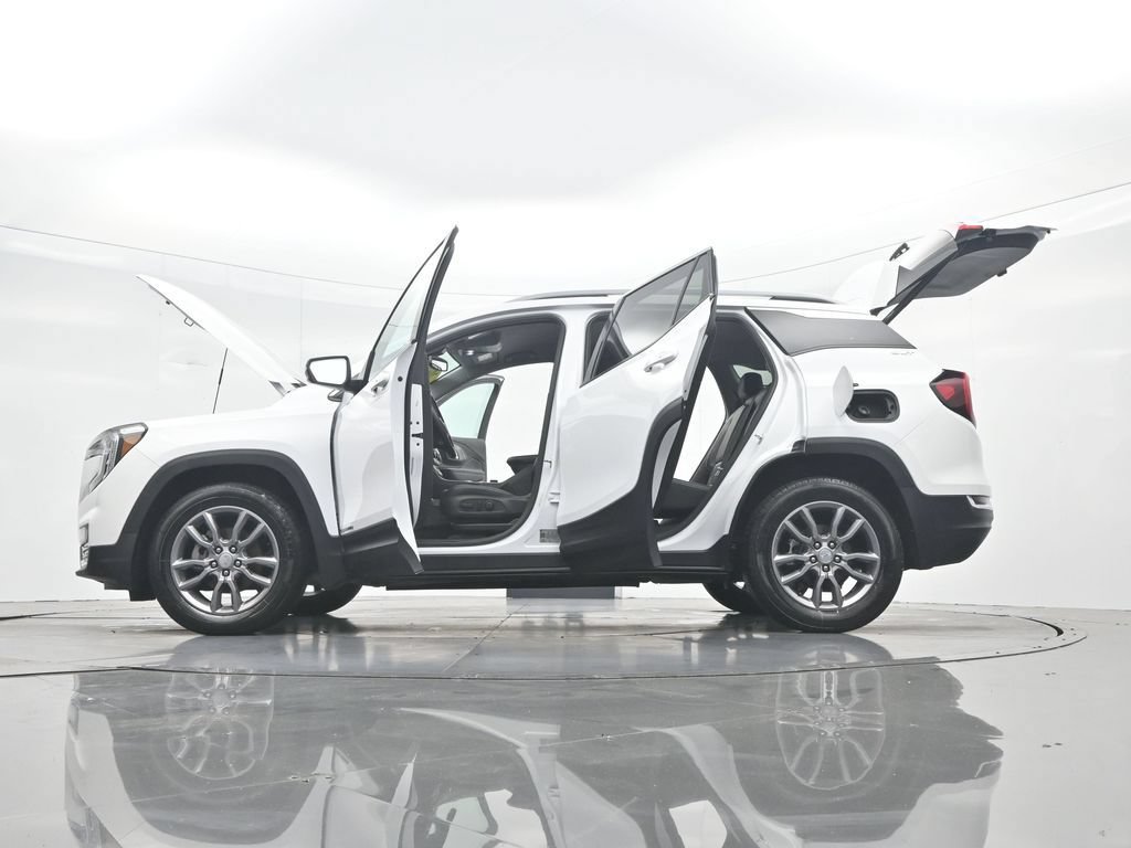 Used 2024 GMC Terrain SLT AWD/4WD image 46