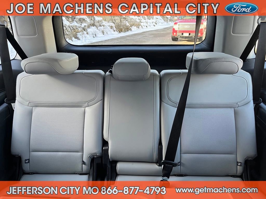 Certified 2025 Ford Expedition Max Platinum image 13