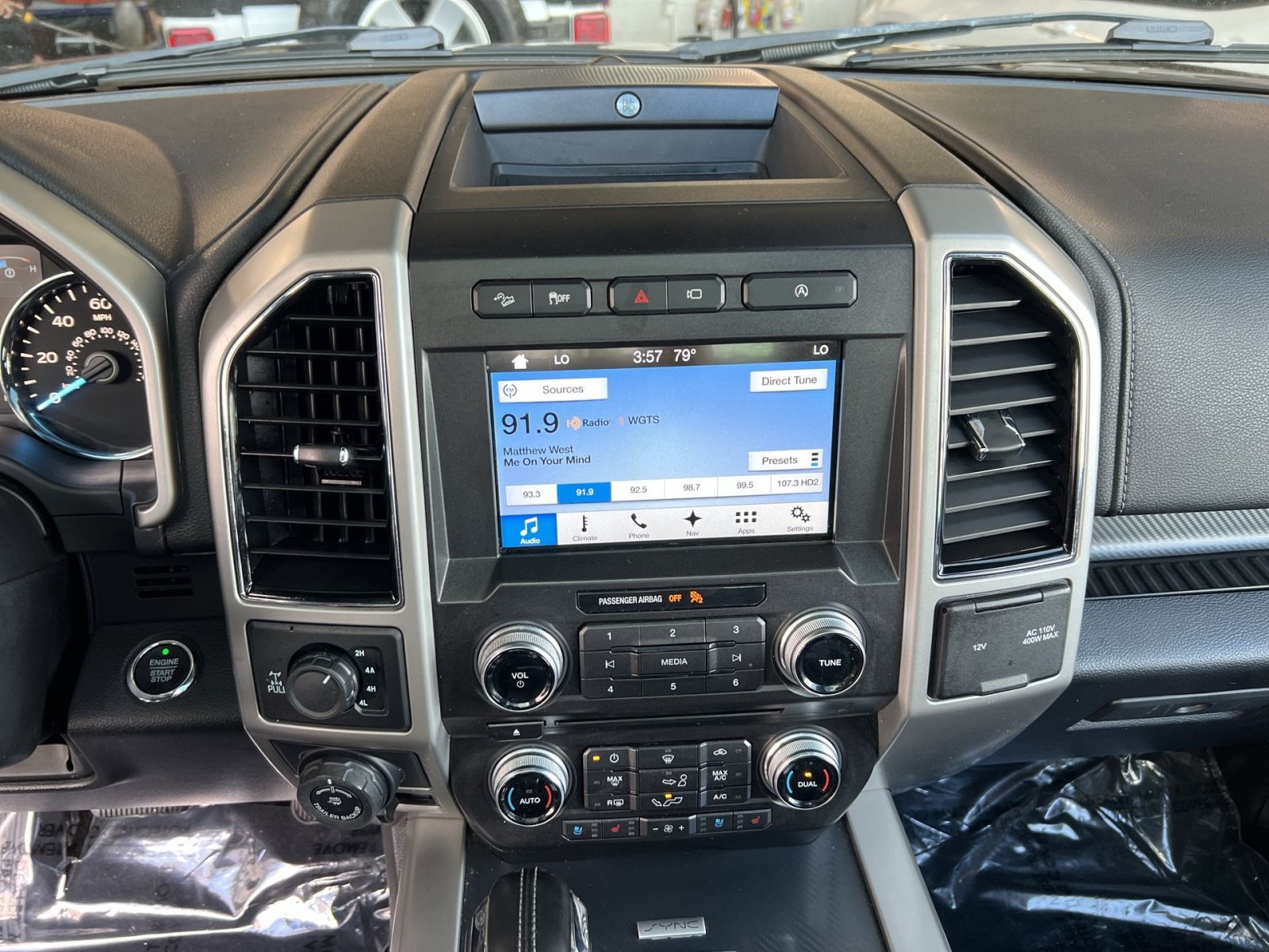Certified 2018 Ford F150 Lariat w/ Equipment Group 502A Luxury AWD/4WD image 26