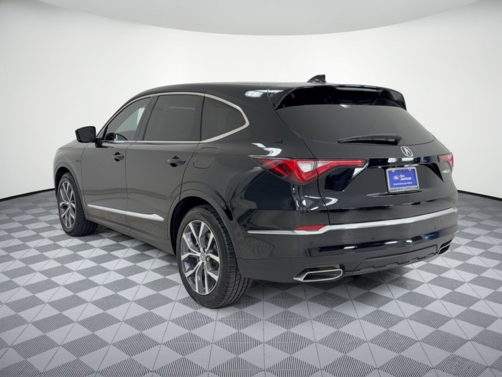 Used 2024 Acura MDX w/ Technology Package FWD image 3