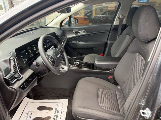 Used 2023 Kia Sportage LX image 5