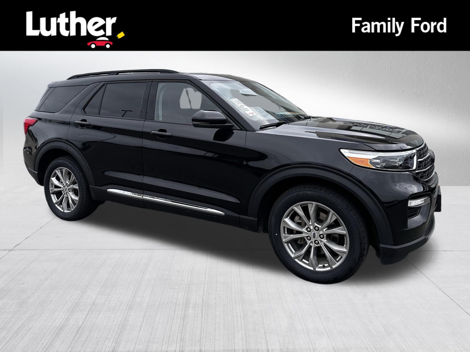 Certified 2024 Ford Explorer XLT w/ Equipment Group 202A