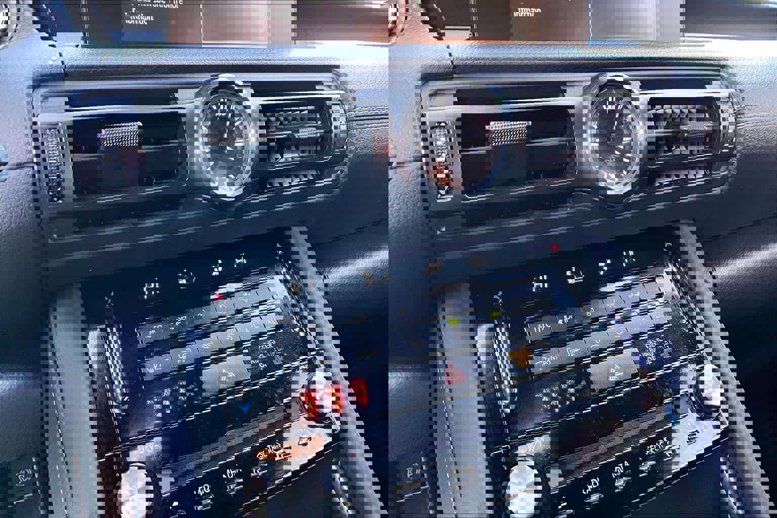 Used 2023 Lexus IS 350 F Sport w/ Memory Package image 35