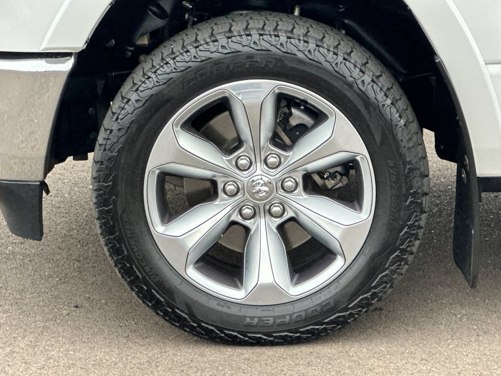 Used 2022 RAM 1500 Limited AWD/4WD image 24