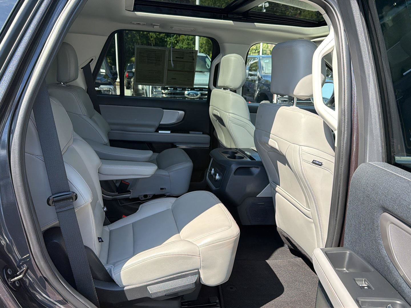 Certified 2025 Ford Expedition Active AWD/4WD image 13
