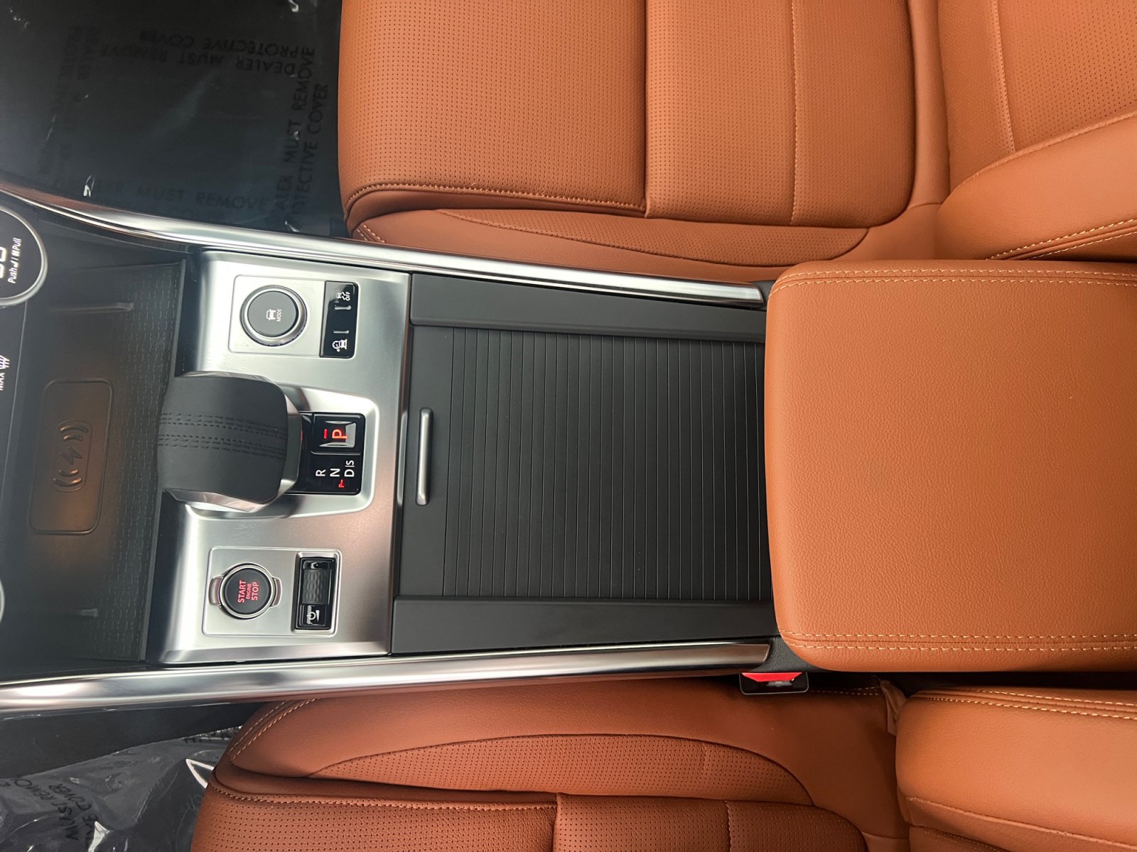 Used 2024 Jaguar XF R-Dynamic SE AWD/4WD image 22