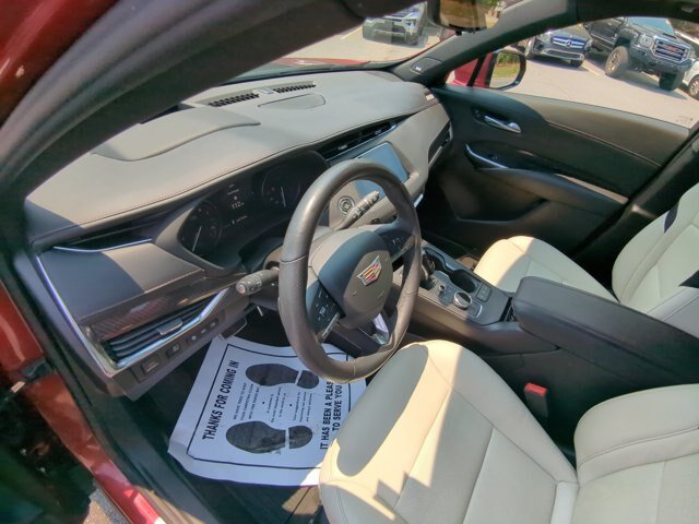 Used 2023 Cadillac XT4 Sport FWD image 17