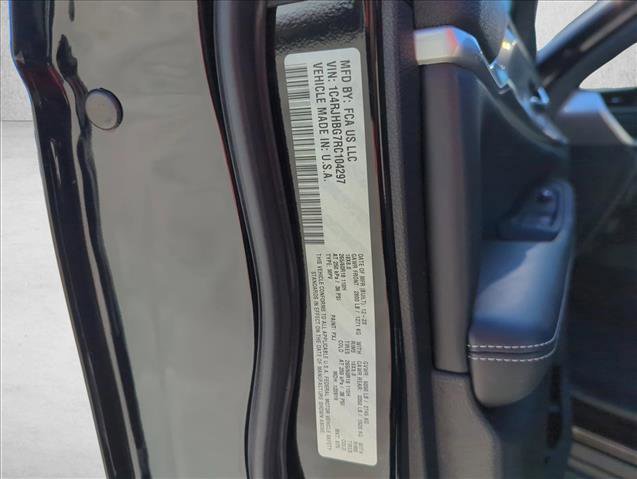 Used 2024 Jeep Grand Cherokee Limited w/ Trailer Tow Package AWD/4WD image 29