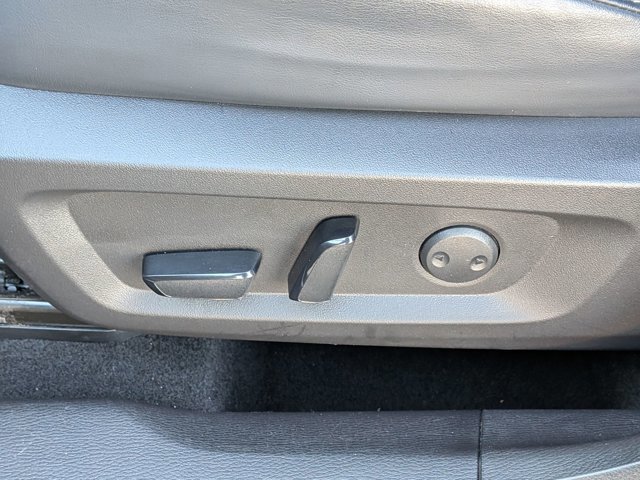 Used 2023 Mitsubishi Outlander SE image 16