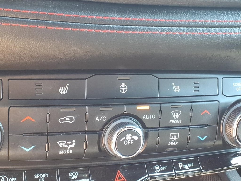 Used 2023 Dodge Durango GT w/ Blacktop Package AWD/4WD image 19