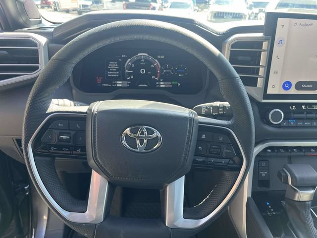 Used 2025 Toyota Sequoia Platinum AWD/4WD image 24