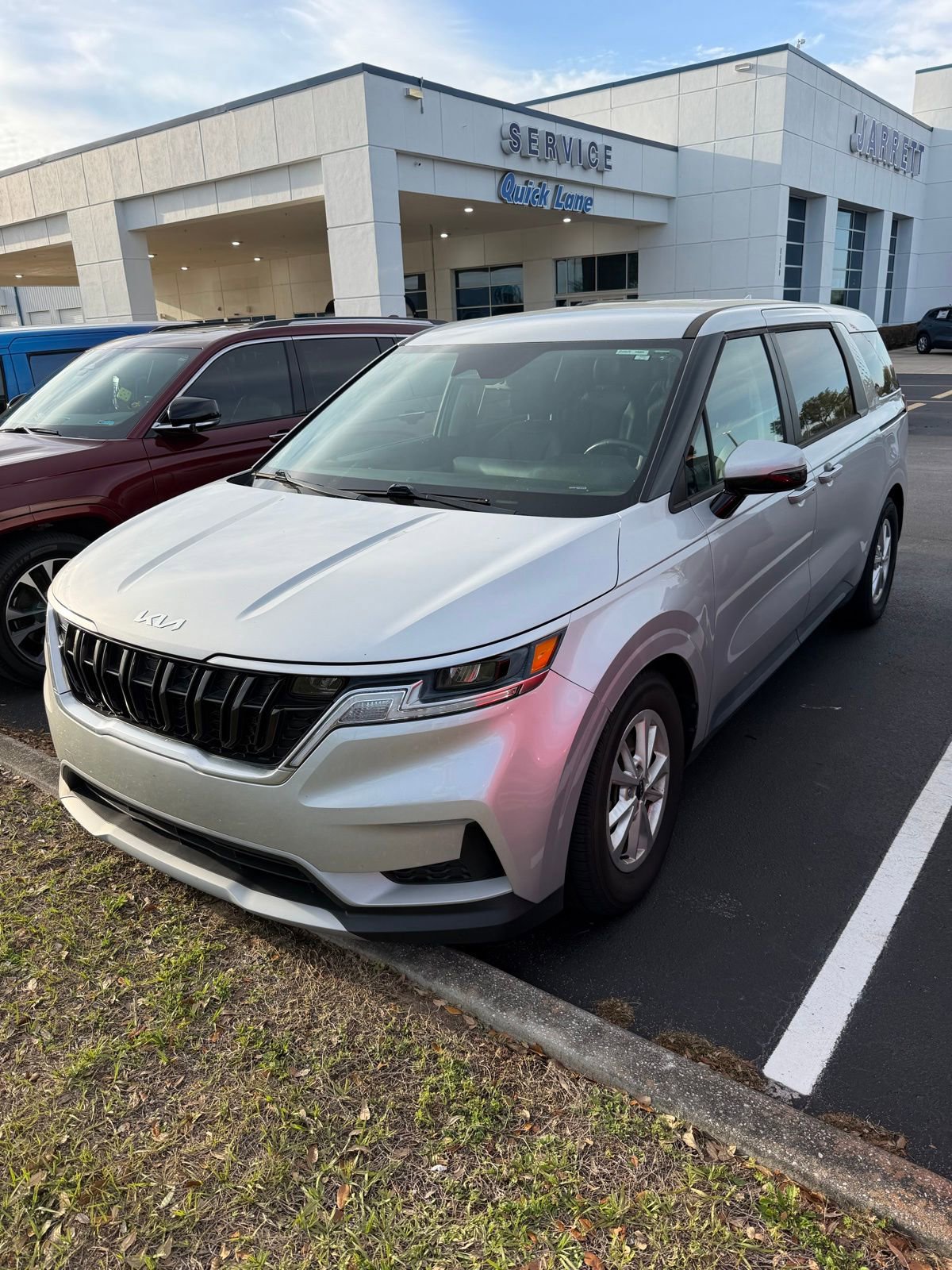 Used 2022 Kia Carnival LX
