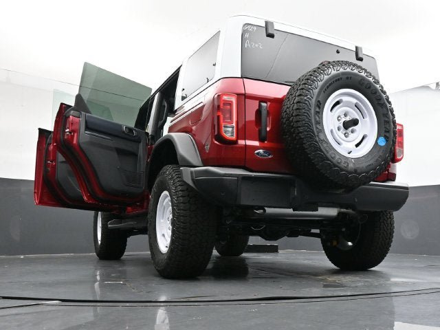 Certified 2025 Ford Bronco Heritage Edition AWD/4WD image 38