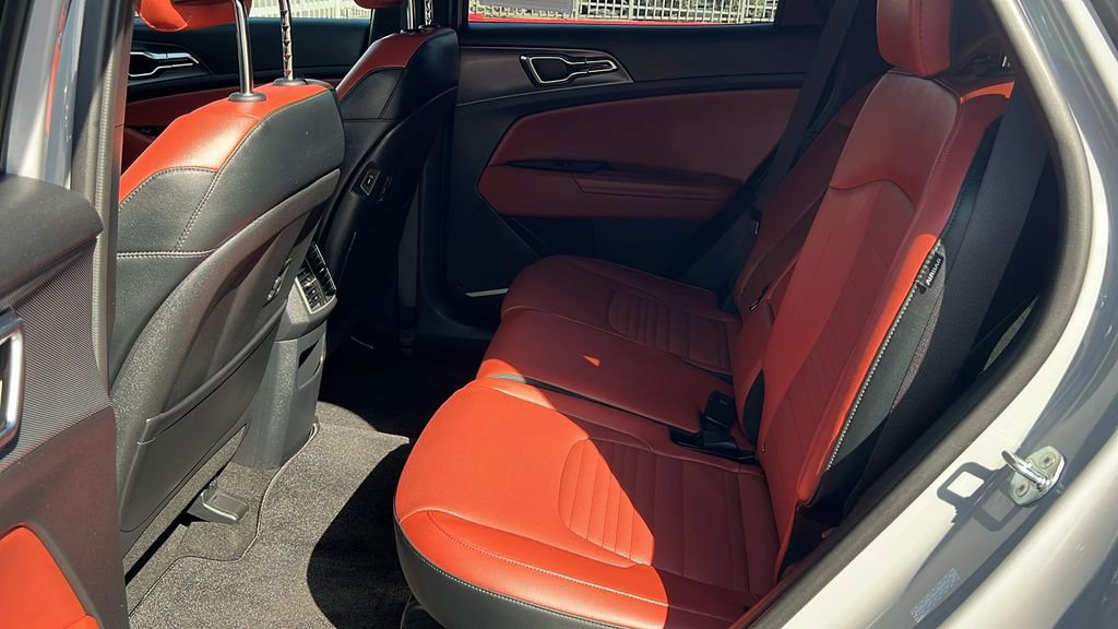 Used 2025 Kia Sportage SX image 13