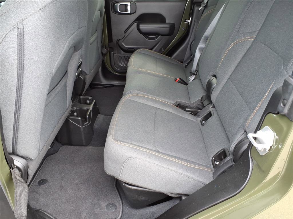 Used 2024 Jeep Gladiator Sport AWD/4WD image 6