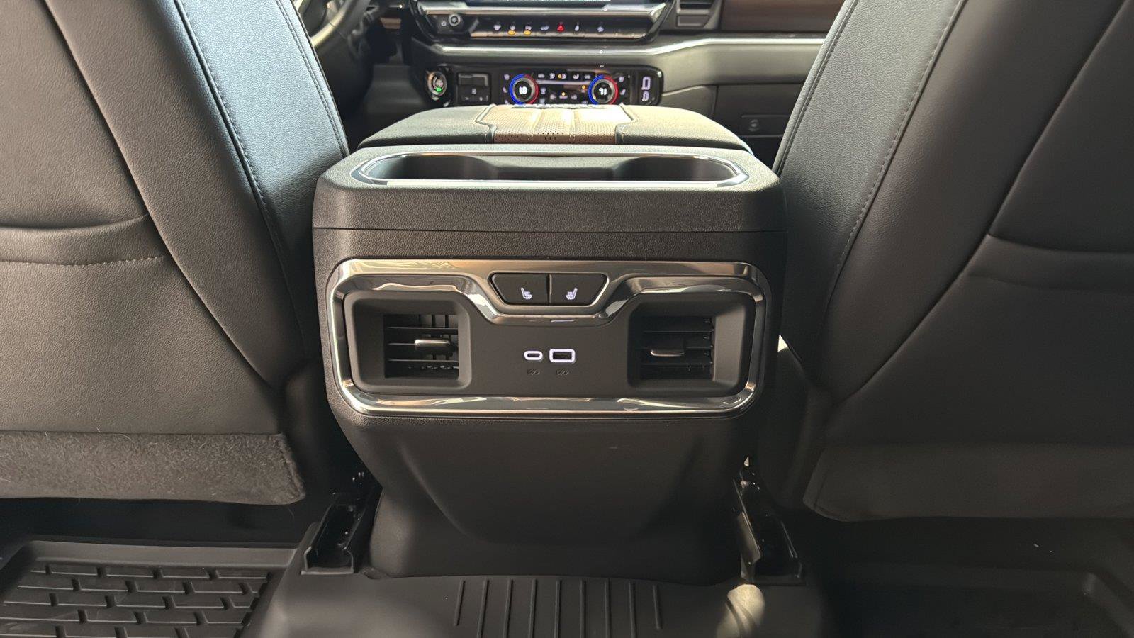 Used 2026 Chevrolet Silverado 2500 High Country w/ Technology Package AWD/4WD image 29