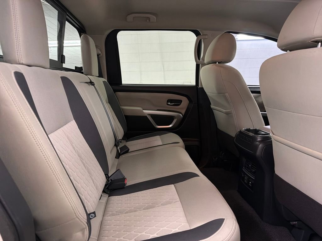Used 2023 Nissan Titan SV w/ SV Convenience Package image 28