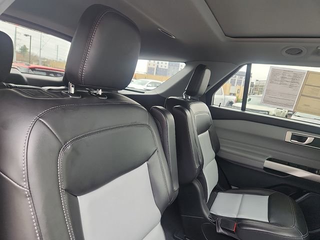 Certified 2023 Ford Explorer XLT w/ Equipment Group 202A AWD/4WD image 30