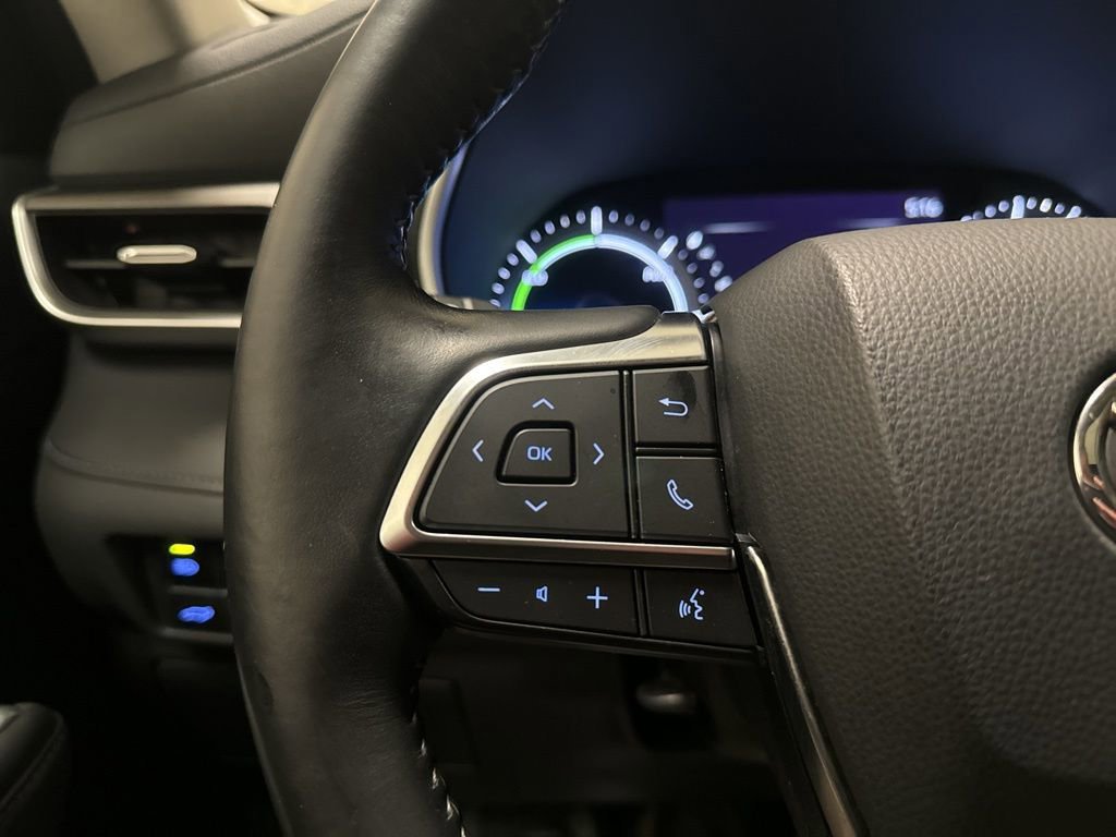 Used 2020 Toyota Highlander XLE image 42