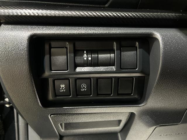 Used 2023 Subaru Crosstrek 2.0i image 18