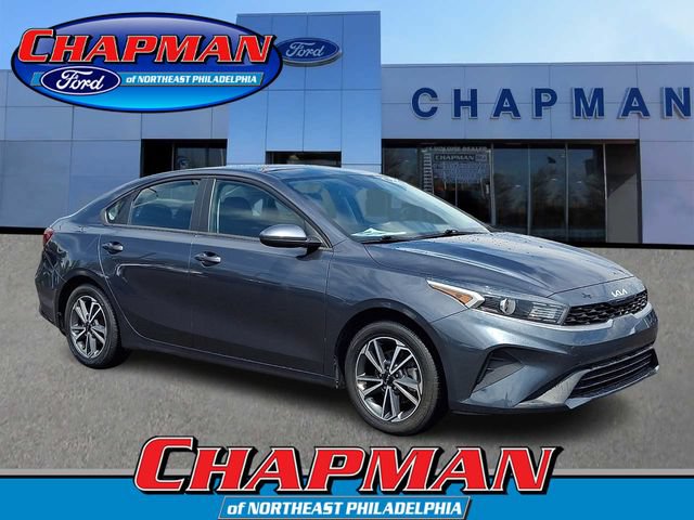 Used 2022 Kia Forte LXS FWD image 1