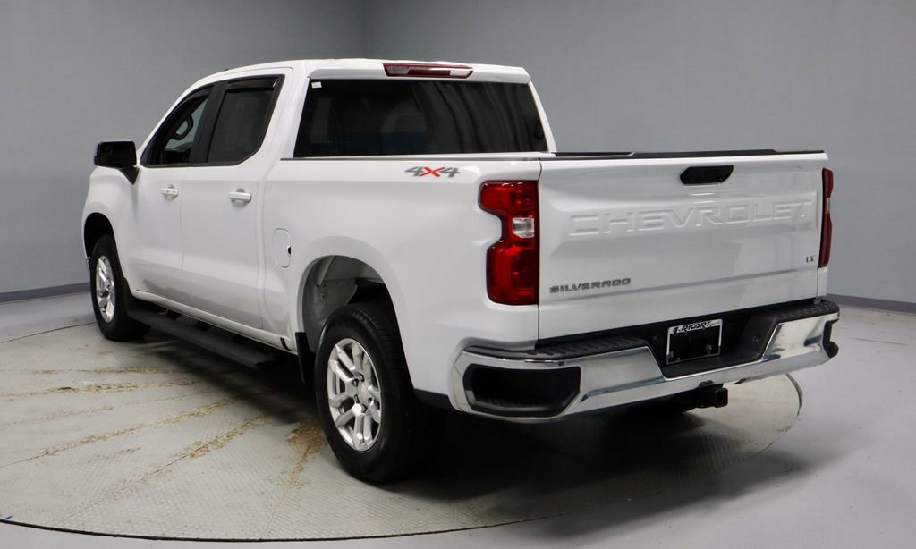Used 2023 Chevrolet Silverado 1500 LT AWD/4WD image 9