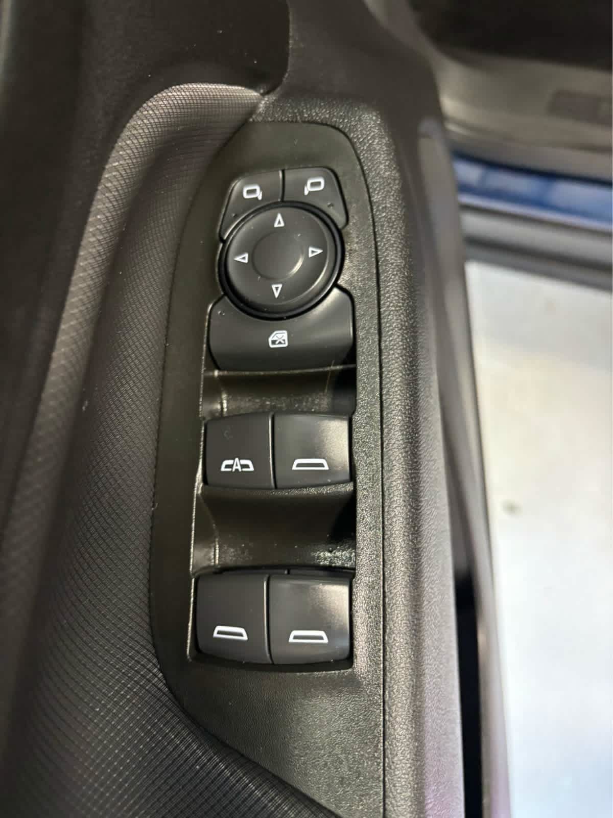 Used 2022 Chevrolet Equinox RS AWD/4WD image 25