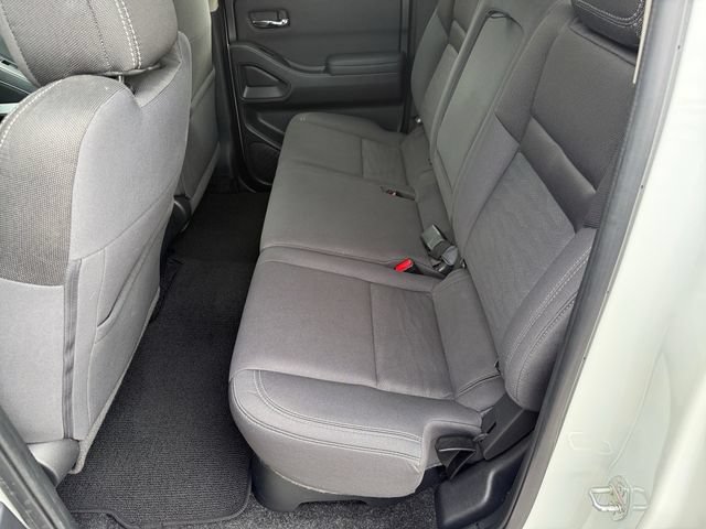Used 2022 Nissan Frontier SV w/ Technology Package AWD/4WD image 12