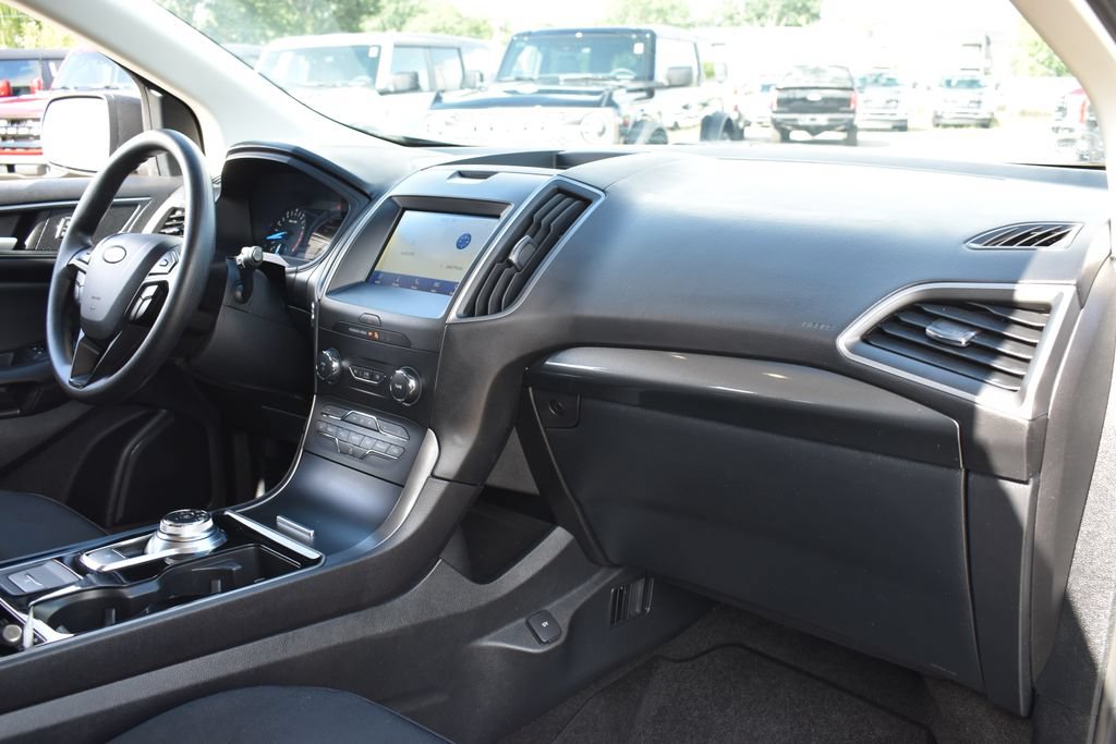 Certified 2020 Ford Edge SE FWD image 32