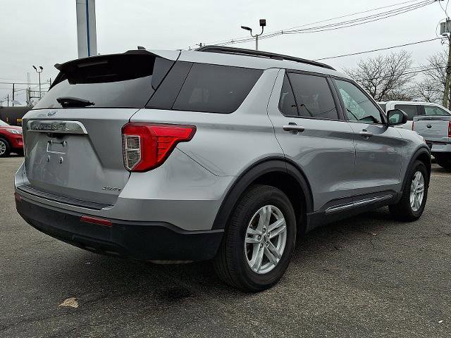 Certified 2023 Ford Explorer XLT image 4